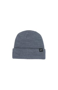 Berretto lavorato a maglia grigio con risvolto. Caratterizzato da un motivo testurizzato e un piccolo tag nero con un logo sul lato.