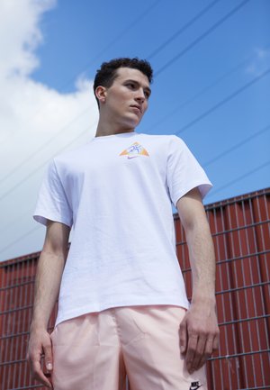 FESTIVAL TEE - Print T-shirt - white