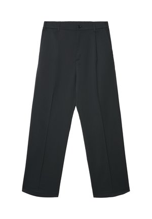 Pantaloni neri su misura con pieghe frontali, passanti per cintura, tasche laterali e chiusura con bottone in vita, mostrati distesi su uno sfondo bianco.