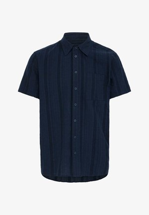 Tengerészkék rövid ujjú gombos ing hegyes gallérral, bal oldali első zsebbel és finom, függőleges csíkos mintázattal.