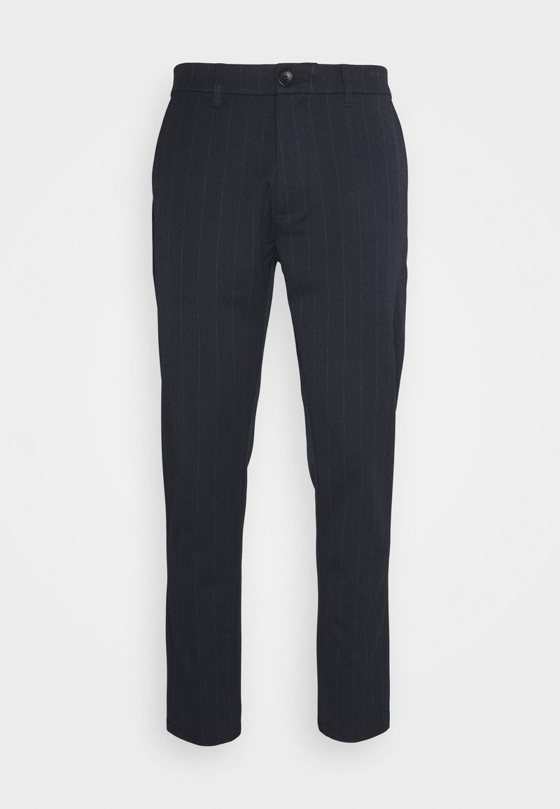 Pantalon à fines rayures bleu marine en tissu lisse, doté d'une fermeture à boutons, de jambes droites et d’un pli marqué pour un look sur mesure.