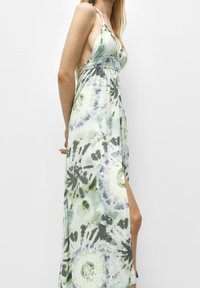 PULL&BEAR Robe longue - green