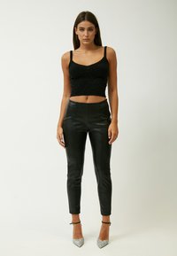 INFLUENCER Broek - black