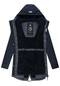 Marinblå jacka med fuskpälsfoder, mönstrad innerdel, tryckknappar och dragsko i nederkant för justerbar passform.