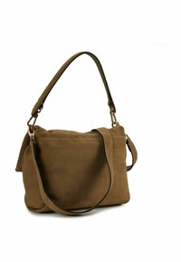 Bruine suède handtas met een gestructureerde vorm, verstelbare schouderband en goudkleurige hardware. Heeft een gladde textuur en een minimalistisch ontwerp.