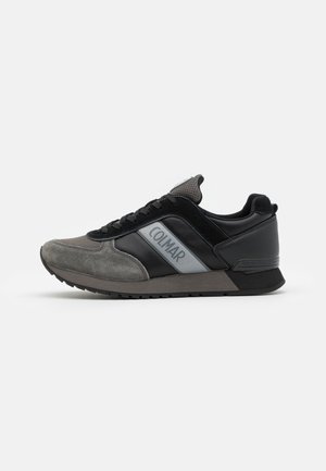 TRAVIS RUNNER PRIME - Sneakers laag - black