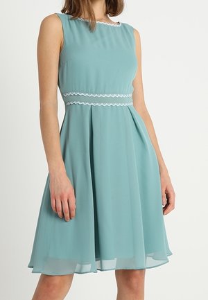 mint&berry Robe de jour - green