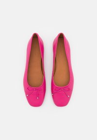 Vagabond Ballerines - red