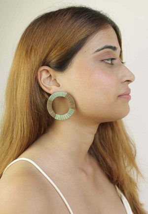 Be Sunset VICTORIA - Earrings - olive
