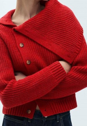 Cardigan - red