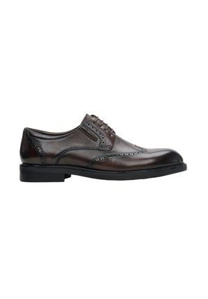 - Eleganckie buty