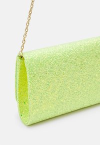 Mascara Clutches - apple