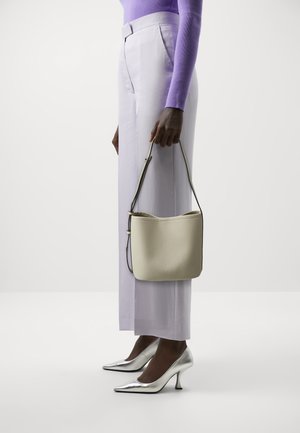 PARFOIS SELVA SET - Käsilaukku - ecru