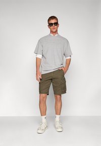 GAP CARGO - Short - black moss