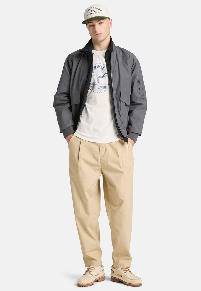 Timberland TREE LOGO LAKE HOUSE GRAPHIC TEE - Triko s potiskem - natural