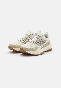 New Balance TEKTREL - Trail hardloopschoenen - white