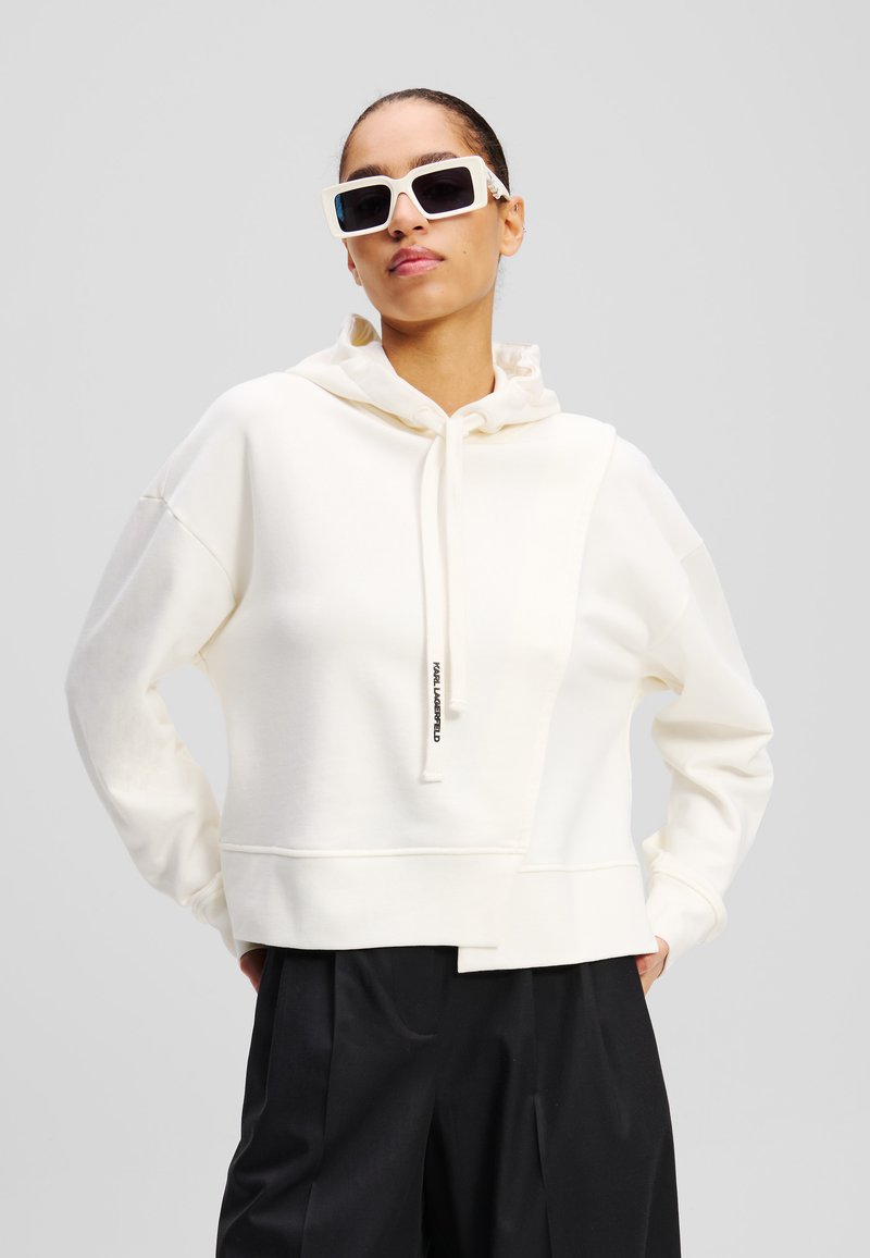 KARL LAGERFELD ASYMMETRIC CROPPED OVERSIZED - Majica s kapuljačom - cannoli cream