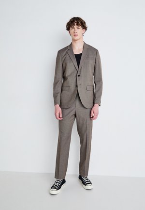 JPRBUSHWICK MATHEW REGULAR SUIT SET - Suit - greige
