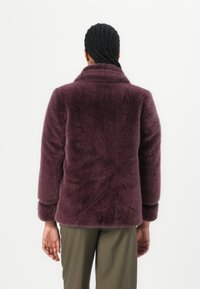 TWINSET Zimná bunda - purple eden