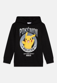Sweatshirt à capuche noire arborant un graphique de Pikachu avec des accents jaunes, un logo rond et le texte "POKÉMON PIKACHU #0025" en dessous.