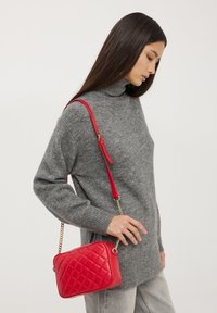 Terranova Borsa a tracolla - rosso
