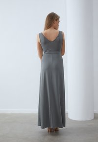 Anna Field Maxi ruha - khaki