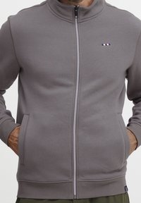 FQ1924 Felpa con zip - grey