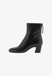 Unausgewählt, black