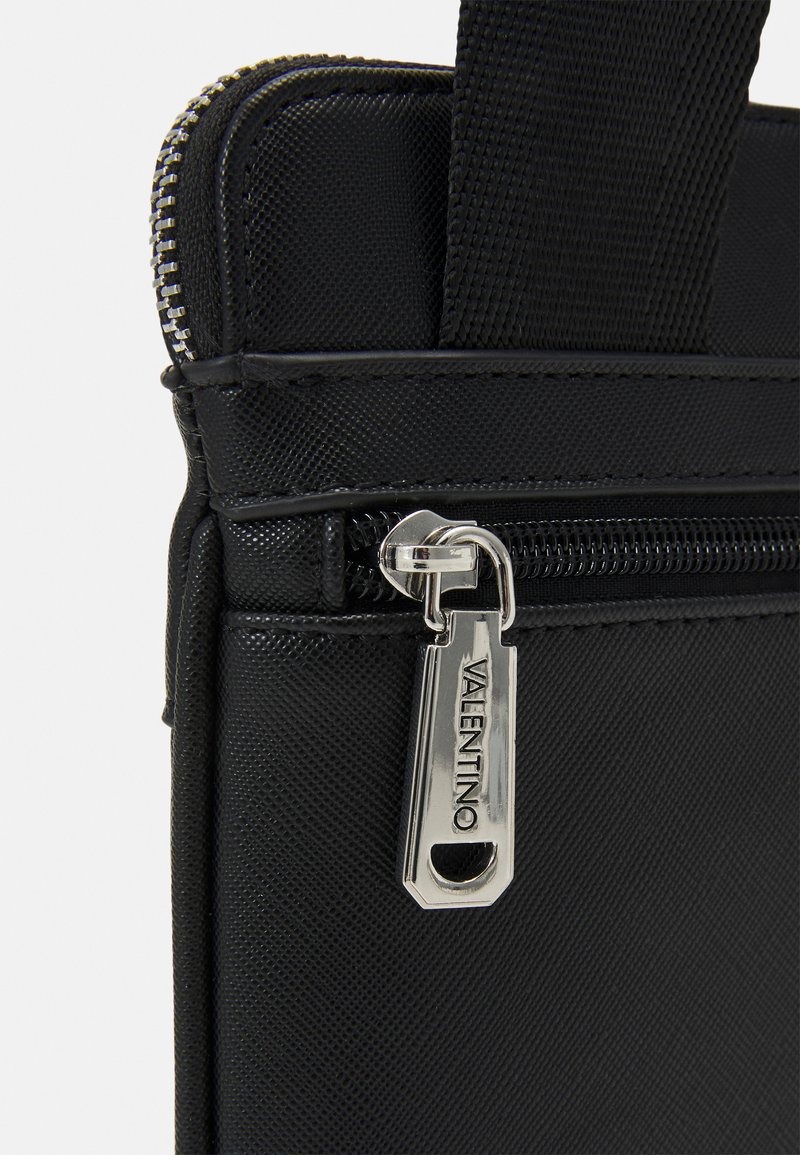 Herren Umhängetaschen | Valentino Bags MARNIER Umhängetasche nero/schwarz - AD34840 Herren Umhängetaschen | Valentino Bags MARNIER Umhängetasche nero/schwarz - AD34840