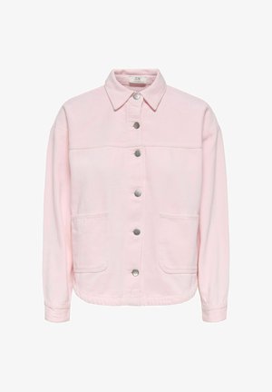 Svetle růžová bunda s límcem, dlouhými rukávy, předními patentními knoflíky a dvěma velkými předními kapsami, zobrazena na bílém pozadí.