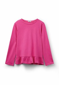 T-shirt rose à manches longues en coton doux, avec un ourlet volanté et un col rond. Texture lisse sans motifs supplémentaires.
