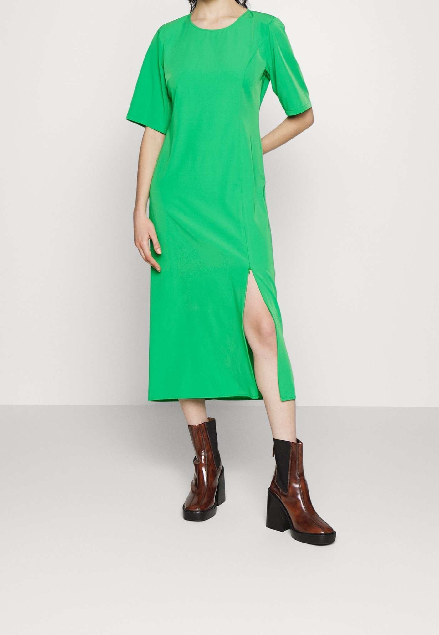 Gestuz Day dress - green - (Pre-owned) - Zalando.ie Gestuz Day dress - green - (Pre-owned) - Zalando.ie