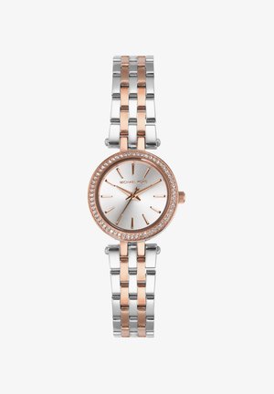 Zweifarbige Silber- und Roségold-Michael Kors Armbanduhr mit kristallbesetzter Lünette, silbernem Zifferblatt sowie roségoldfarbenen Stundenmarkierungen und Zeigern.
