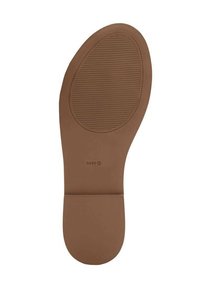 Suola di scarpa in gomma marrone con un motivo di grip testurizzato, caratterizzata da una finitura liscia e dal logo "MNG" in rilievo vicino al centro.