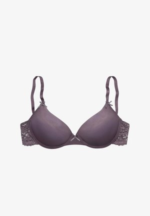 Fliederfarbener BH mit geformten Cups, verstellbaren Trägern und Spitzenverzierung an den Seiten. Verfügt über eine zarte Schleifenapplikation in der Mitte.