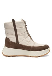 Bež i smeđa izolirana zimska čizma s prednjim patentnim zatvaračem, petljom za povlačenje, debelim bijelim potplatom i teksturiranim gumenim potplatom za dobar grip.