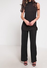 Ivyrevel Sweter