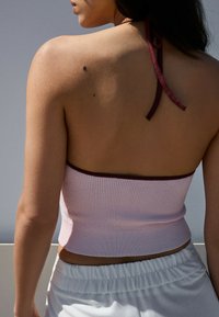 Bershka - CONTRAST HALTER - Top - light pink Thumbnail Image 1