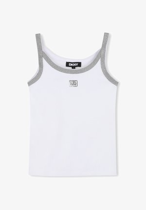 Débardeur blanc avec des accents argentés sur les bretelles, présentant un petit logo au centre. Le tissu semble lisse et léger.