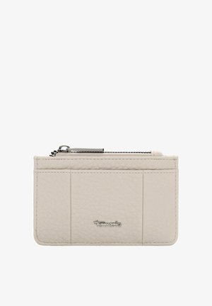 Kaarthouder in licht beige korrelig leer. Voorzien van meerdere kaartsleuven, een vak met ritssluiting en een zilveren logo aan de voorkant.