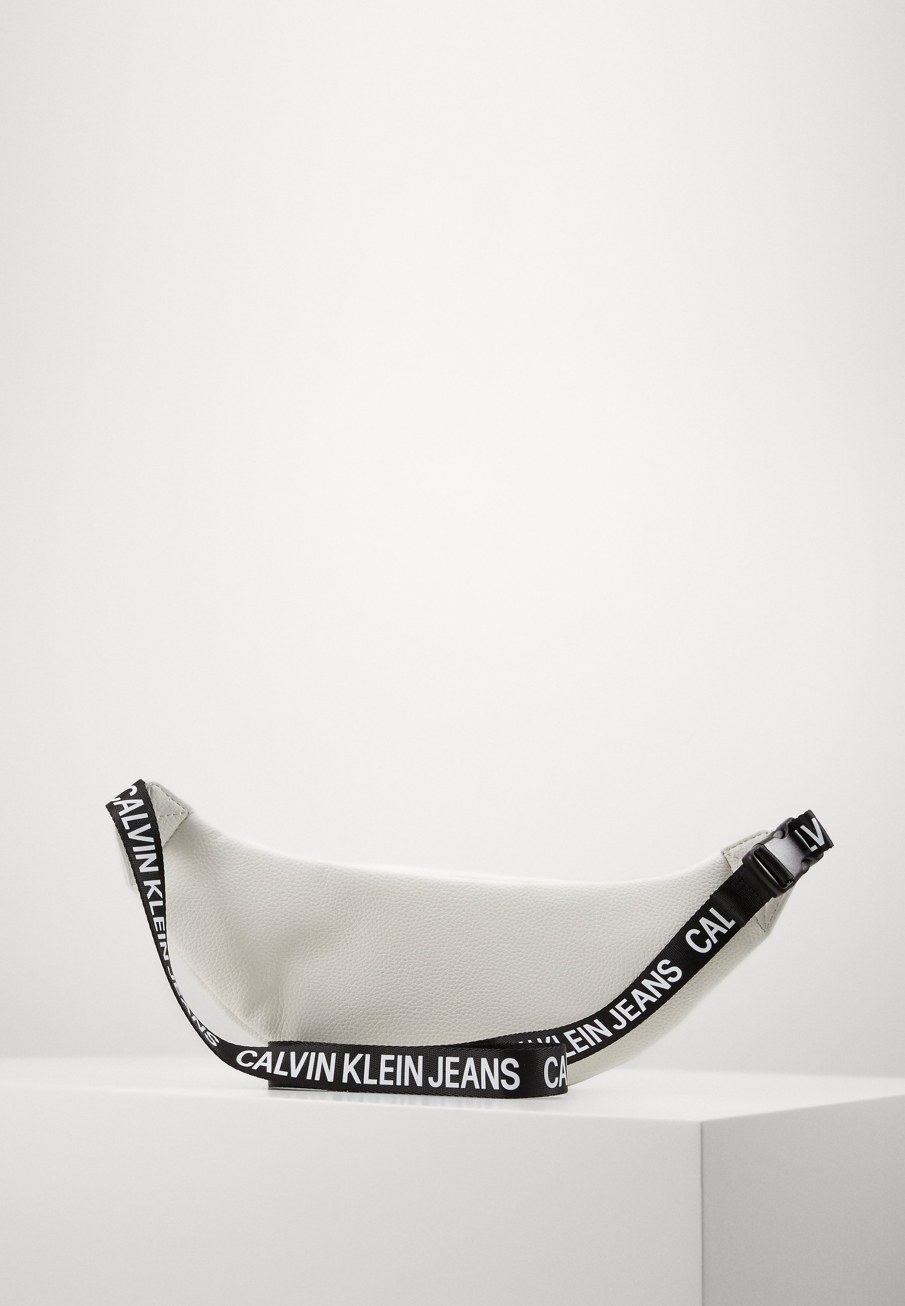 calvin klein banana bag