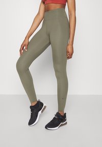 Não selecionado, medium olive clear