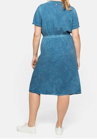Sheego Blusenkleid - blue