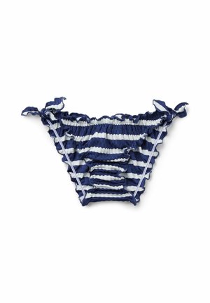 Braguitas de bikini a rayas azul marino y blancas con bordes fruncidos y cordones laterales, colocadas planas sobre un fondo blanco.