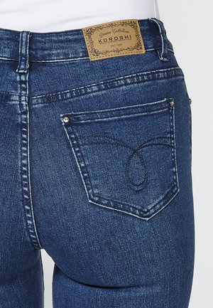 Koroshi LONG - Alt laienevad teksad - azul med   medium blue