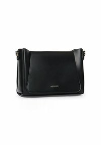 Sort syntetisk læder crossbody taske med rektangulær form, der har en klaplukning, front sømdetalje og hardware i sølvfarvet tone.