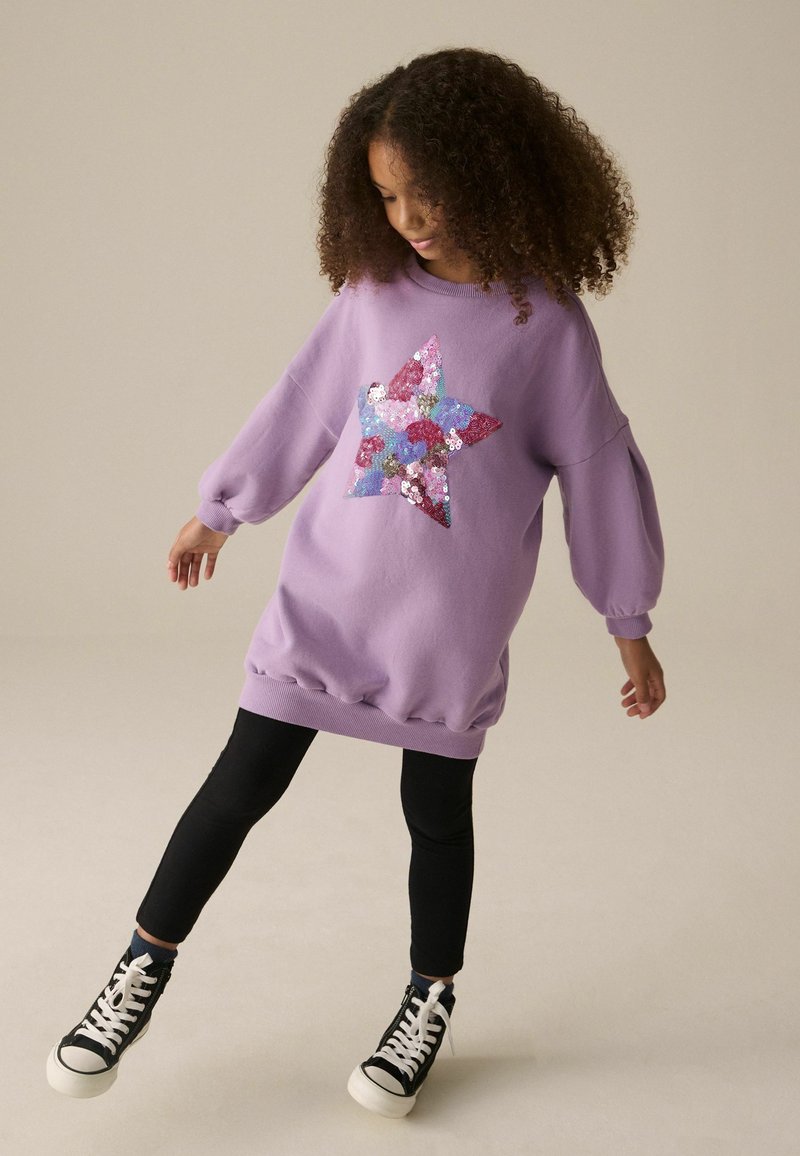 Next REGULAR FIT - Strickkleid - lilac purple sequin star