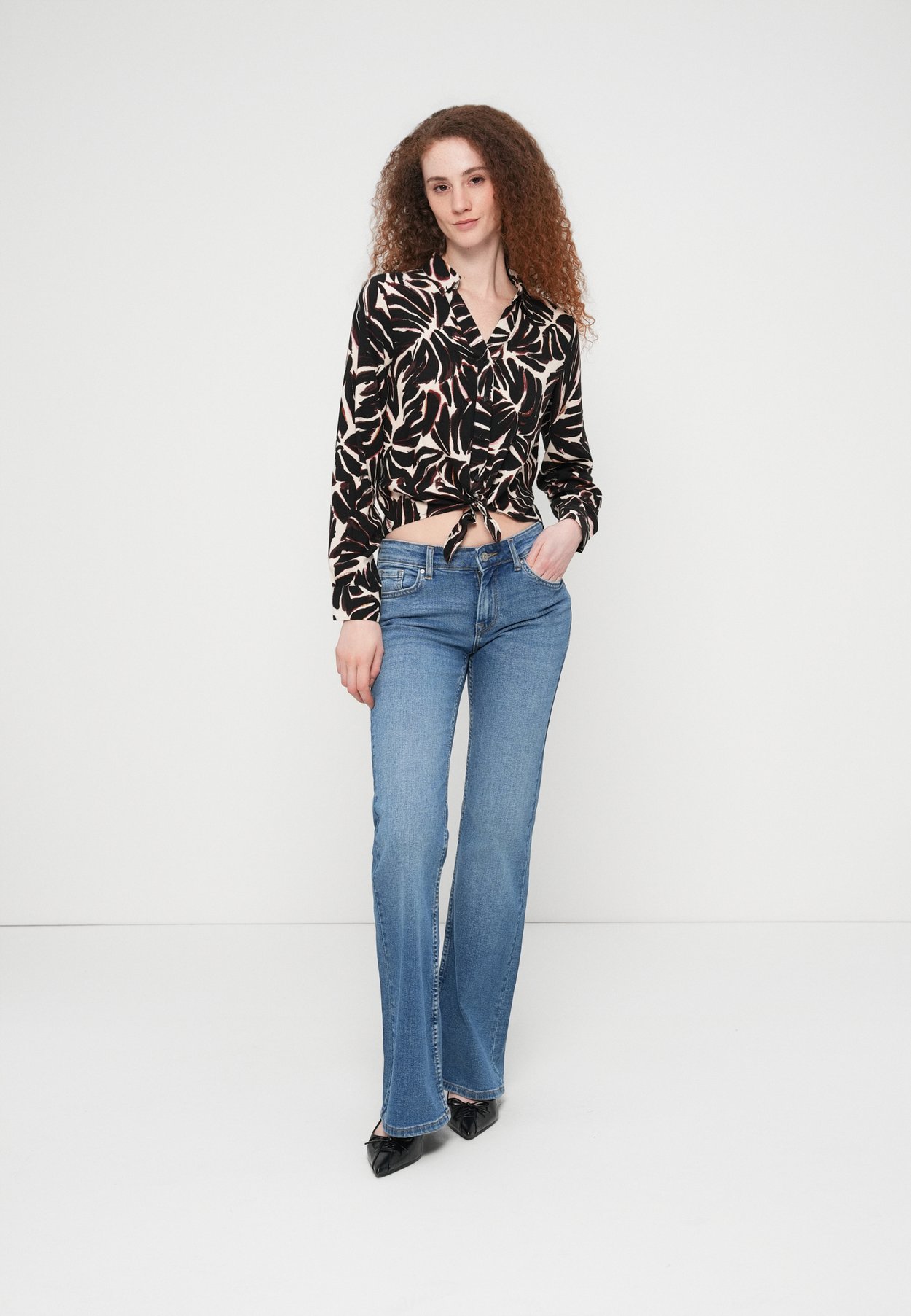 ONLNOVA LIFE KNOT SHIRT