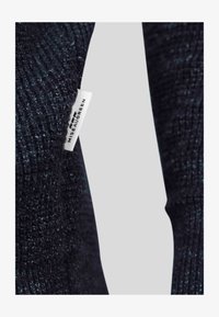 Non sélectionné, blue indigo
