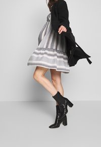 MAMALICIOUS Vapaa-ajan mekko - dark blue